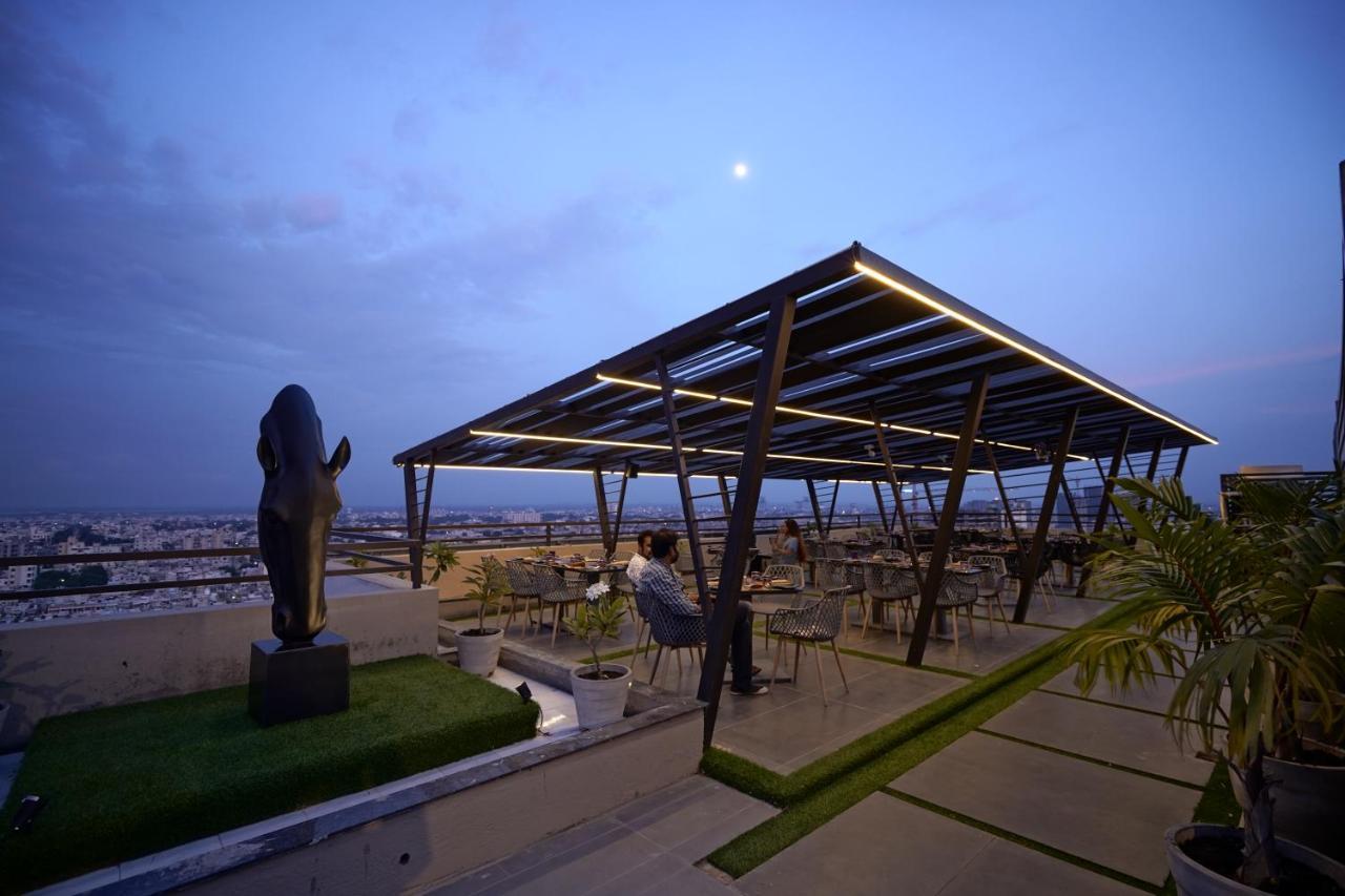 The Galleria Hotel Rajkot Bagian luar foto